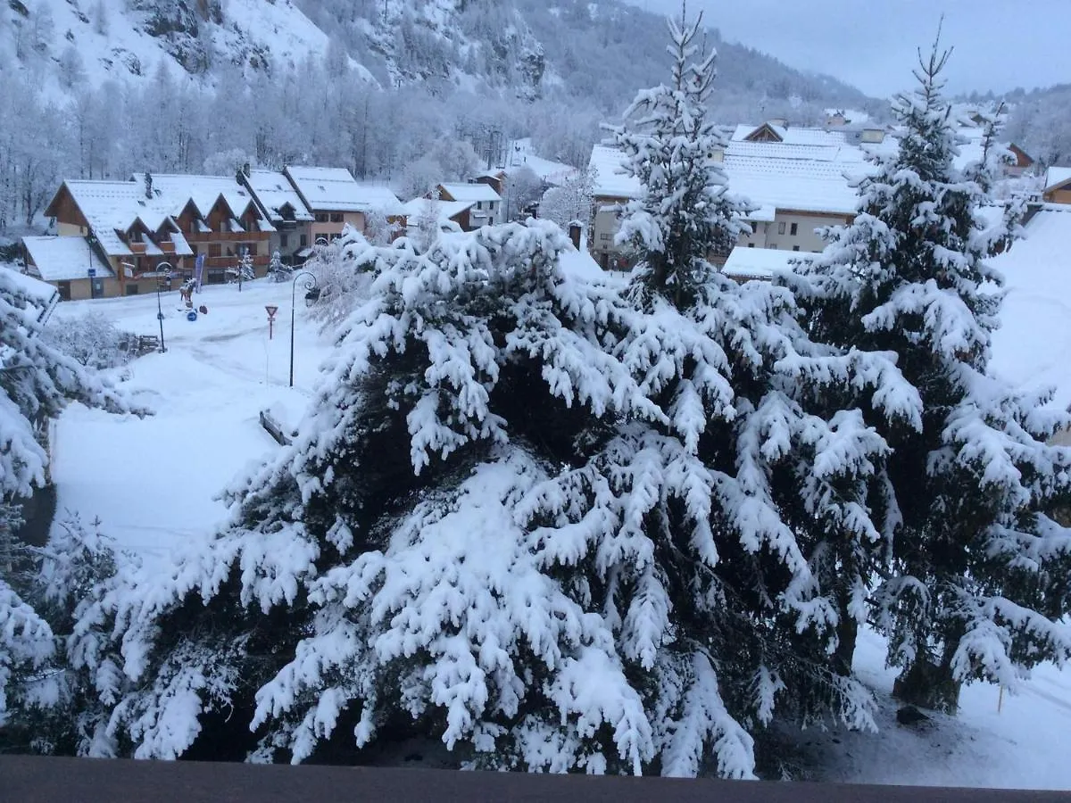 Apartment Appartement Cosy Pour 4 Avec Balcon Et Parking A Valloire - Fr-1-263-219