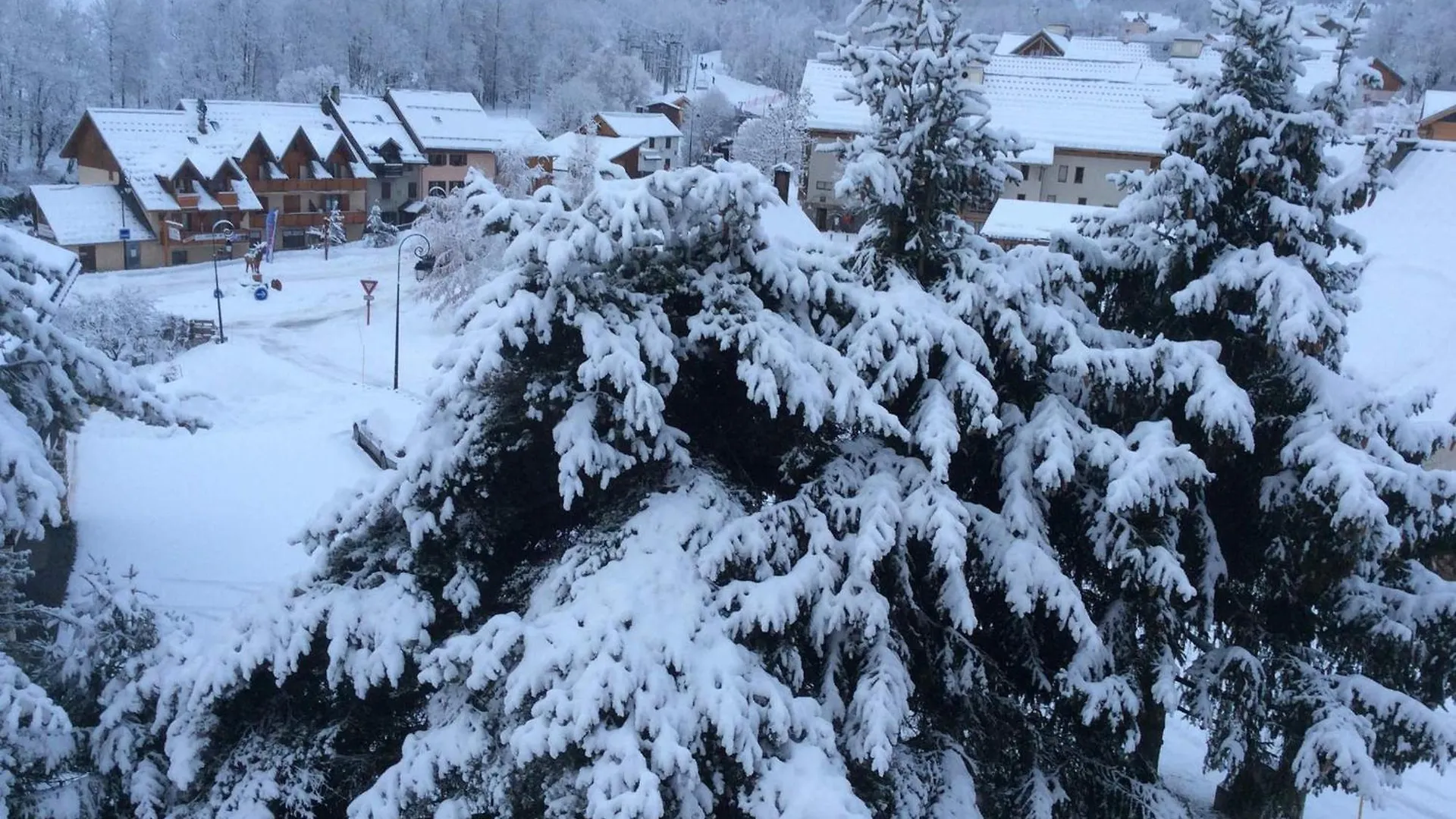 Appartement Cosy Pour 4 Avec Balcon Et Parking A Valloire - Fr-1-263-219